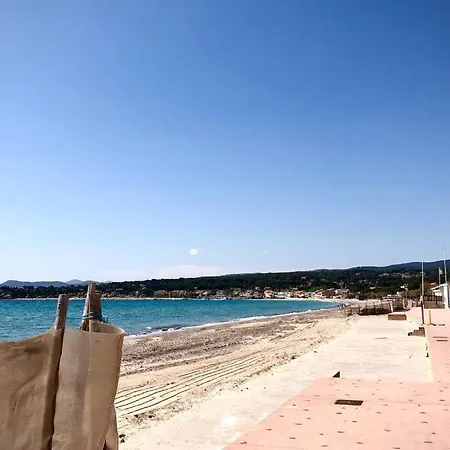 Studio 27 M2 Terasse 12m2 Parking Plage Climatisation Confort Apartamento Saint-Cyr-sur-Mer